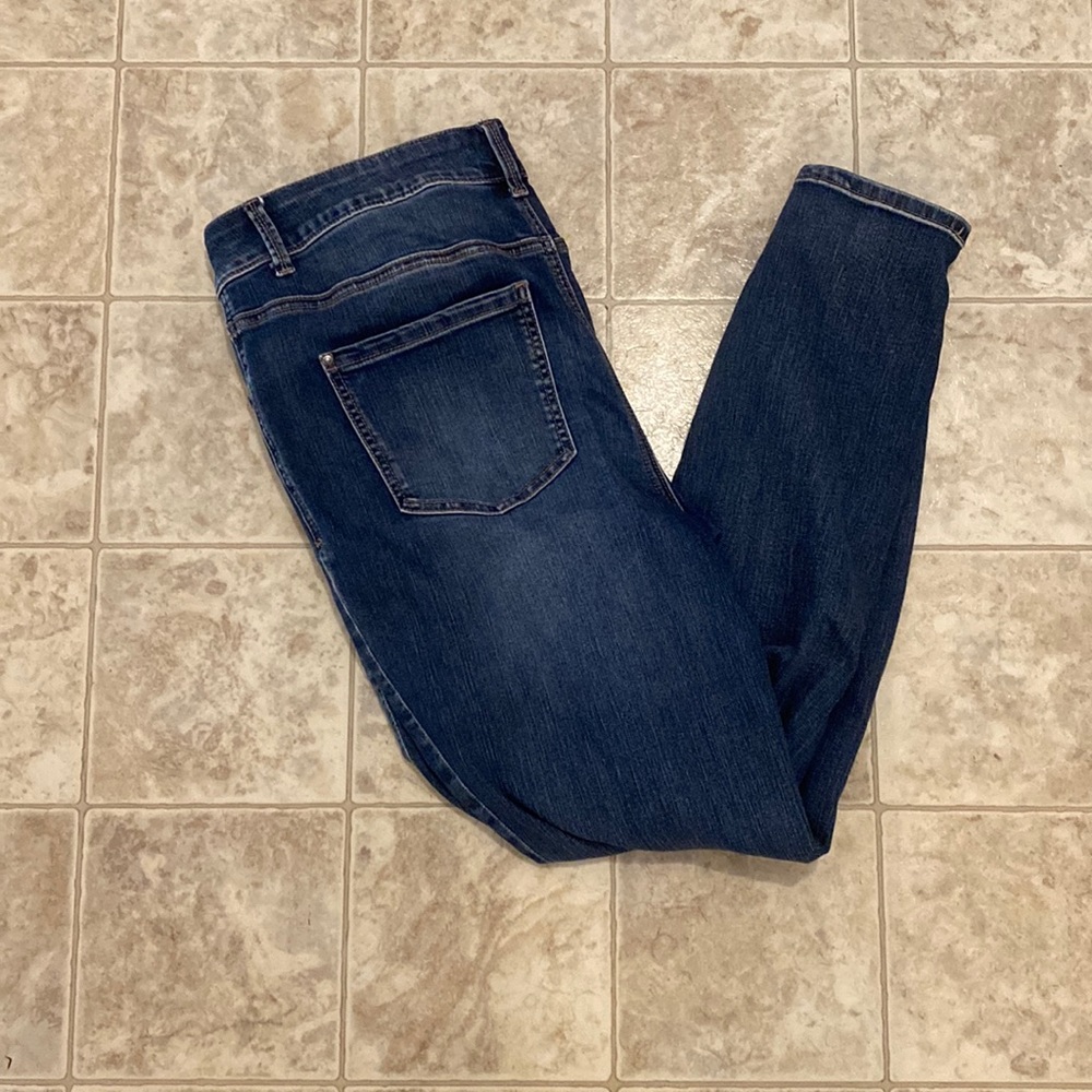 Maurices Everflex High Rise Skinny Jean — 16W